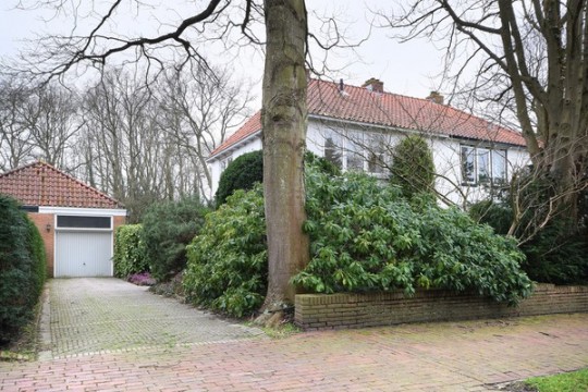 Santpoort Zuid, Charlotte de Bourbonlaan 20